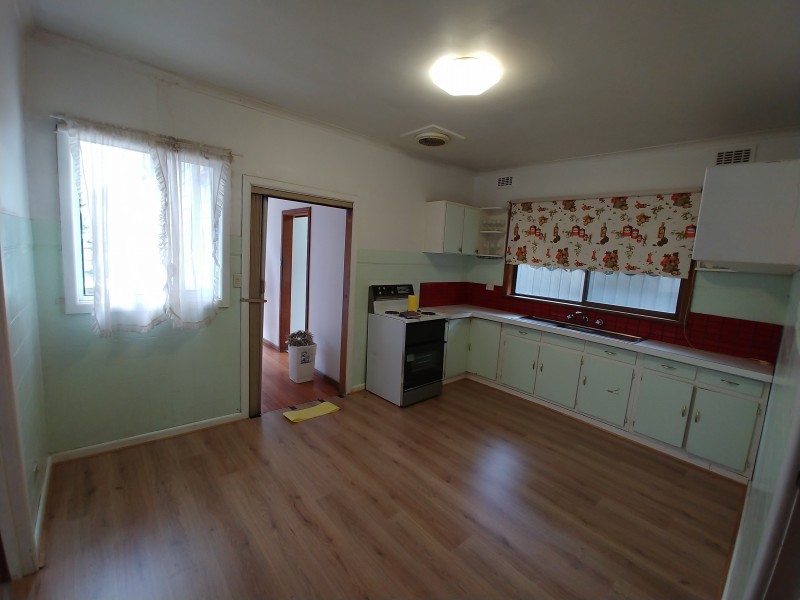 34 Canterbury Street, Deer Park VIC 3023