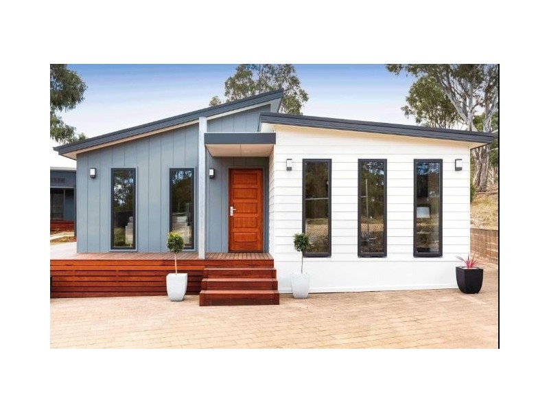 102 Station Road West, Norwood TAS 7250