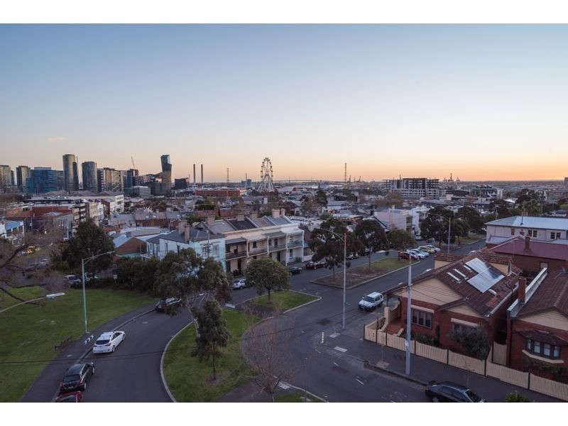 18 Curzon Street, West Melbourne VIC 3003