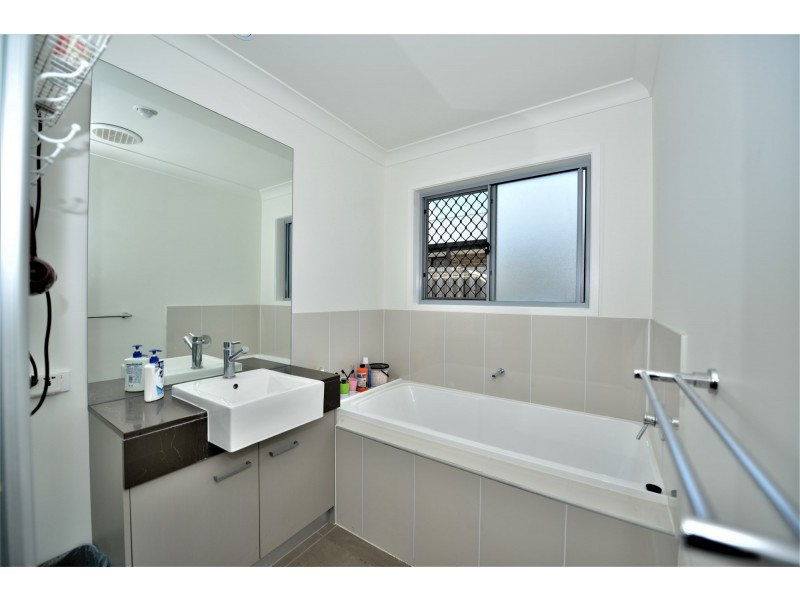 30 Rowe Crescent, Thornlands QLD 4164