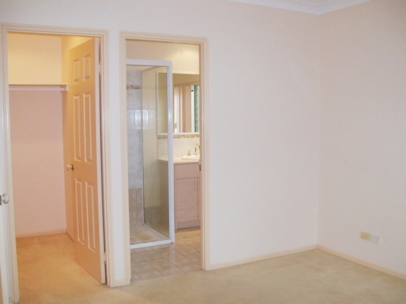 5 Daintree Close, Mount Sheridan QLD 4868