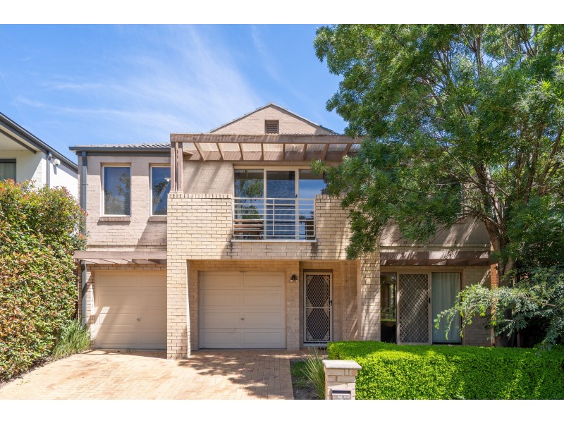 33 Phoenix Avenue, Beaumont Hills NSW 2155