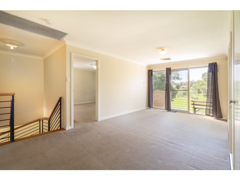 33 Phoenix Avenue, Beaumont Hills NSW 2155