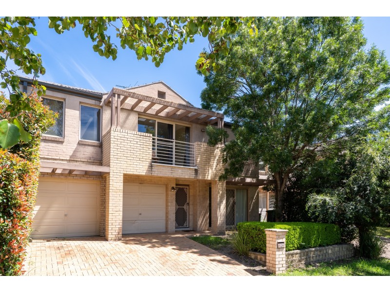 33 Phoenix Avenue, Beaumont Hills NSW 2155