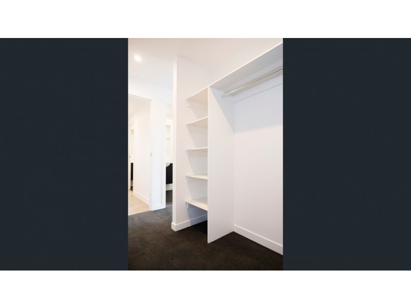 202 / 147 Sir Fred Schonell Drive, St Lucia QLD 4067