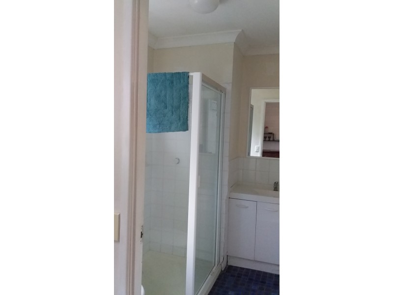 5 Brinkworth Place, Indooroopilly QLD 4068