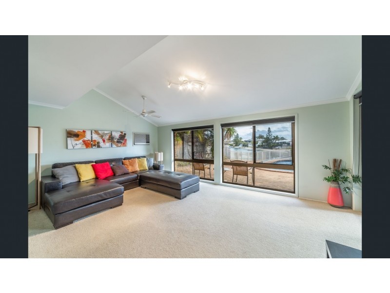 42 Merrimac Boulevard, Broadbeach Waters QLD 4218