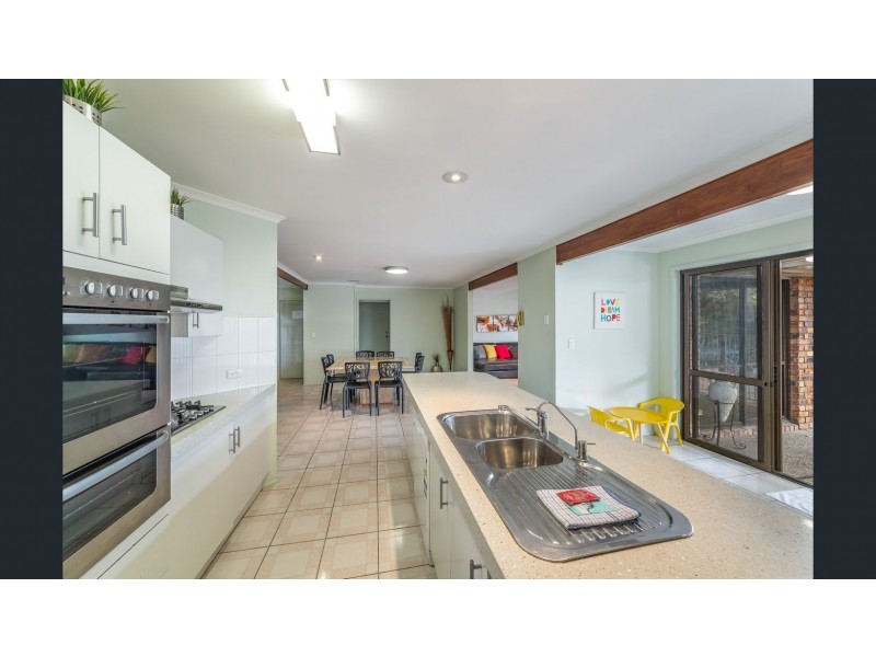 42 Merrimac Boulevard, Broadbeach Waters QLD 4218