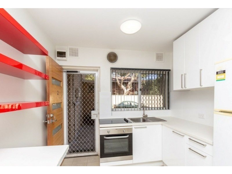 2/4 Minora Place, Rivervale WA 6103