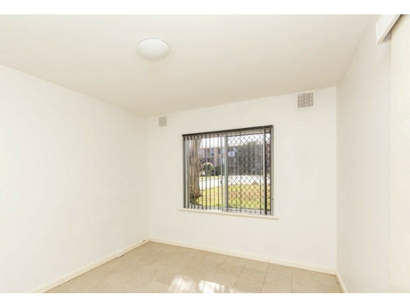 2/4 Minora Place, Rivervale WA 6103