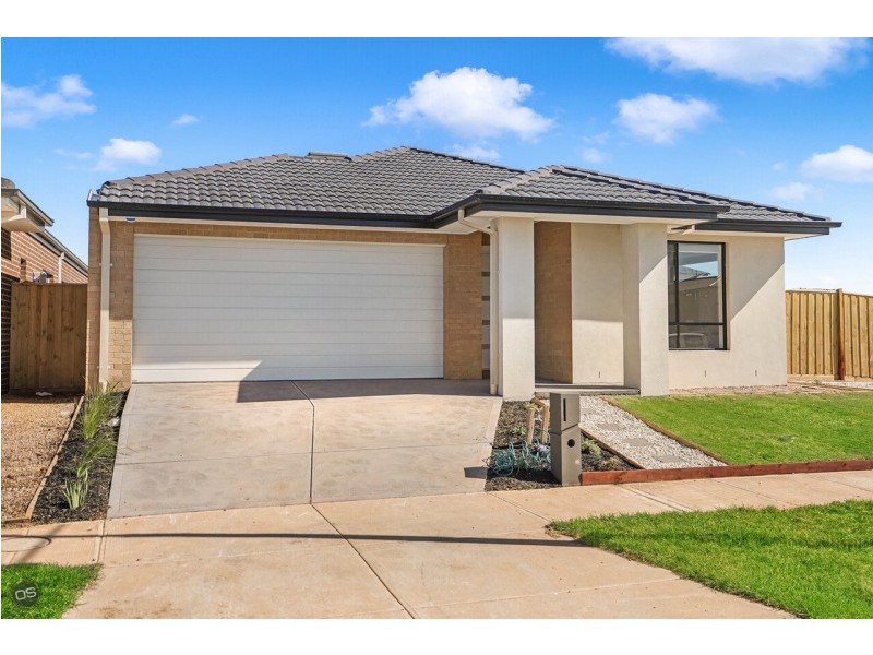 9 Cheshire Drive, Werribee VIC 3030