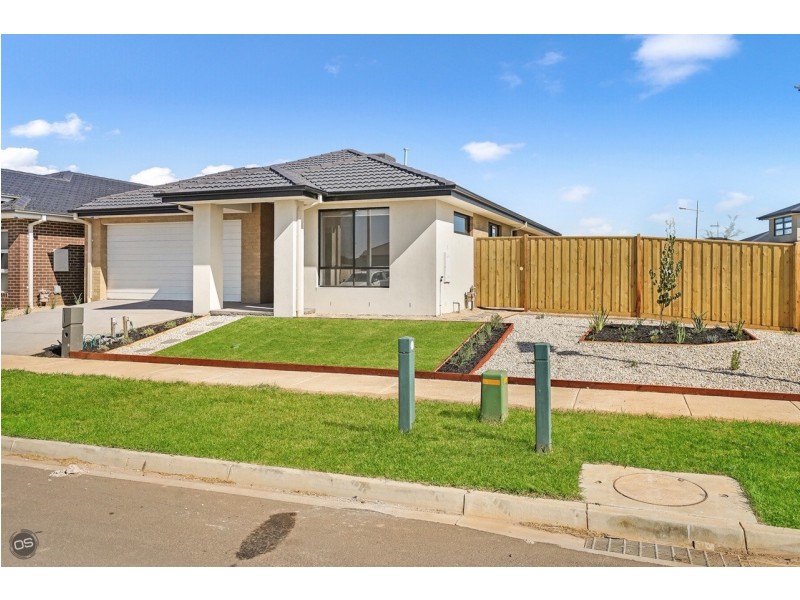 9 Cheshire Drive, Werribee VIC 3030