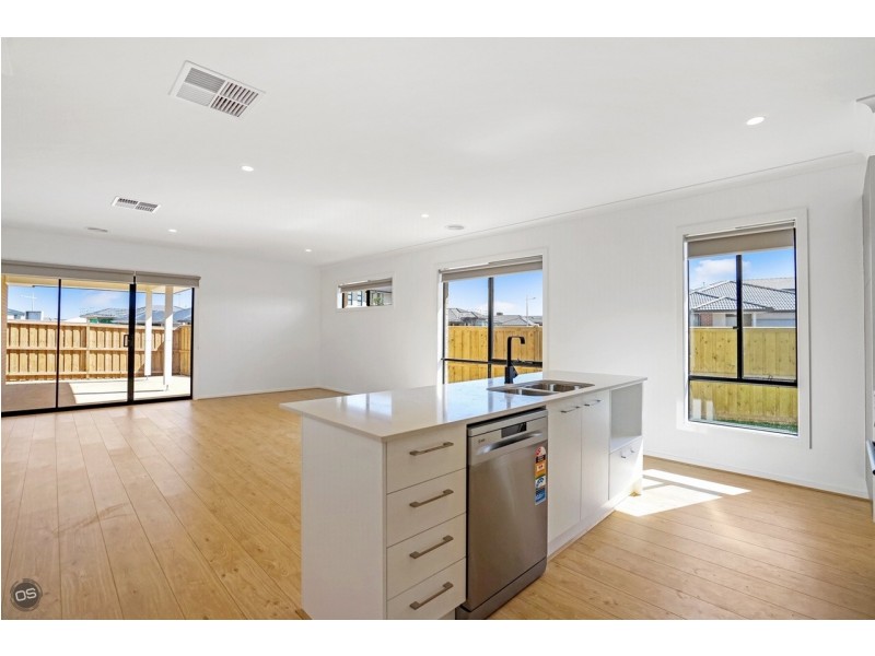 9 Cheshire Drive, Werribee VIC 3030