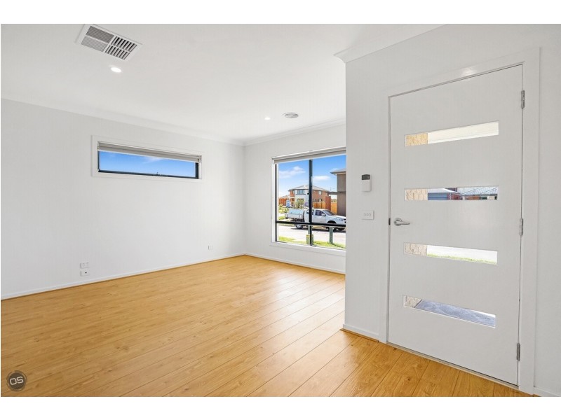 9 Cheshire Drive, Werribee VIC 3030