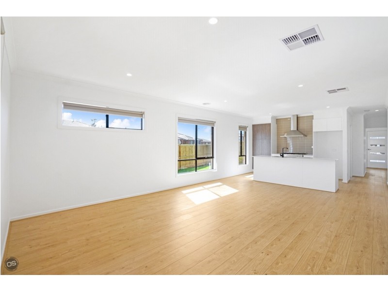 9 Cheshire Drive, Werribee VIC 3030