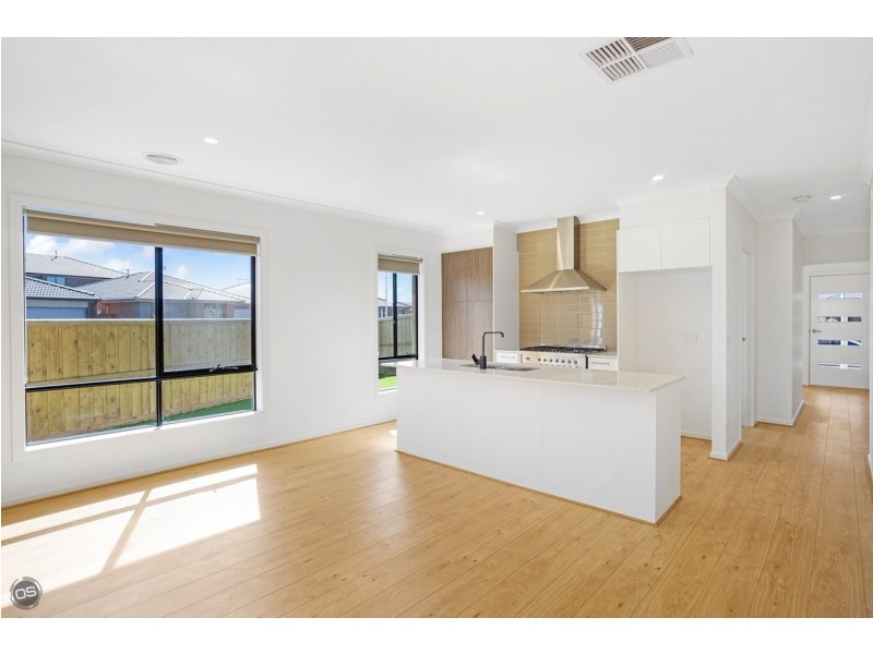 9 Cheshire Drive, Werribee VIC 3030