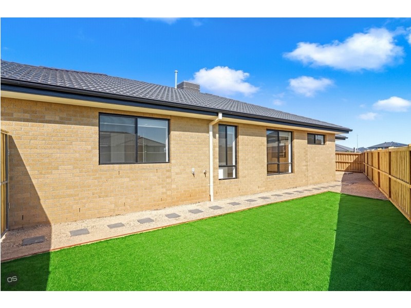 9 Cheshire Drive, Werribee VIC 3030