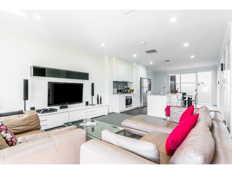 4 Kudlyo Close, New Port SA 5015