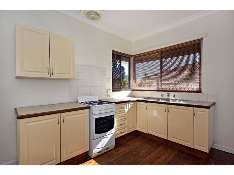 14 Gamage Way, Lockridge WA 6054