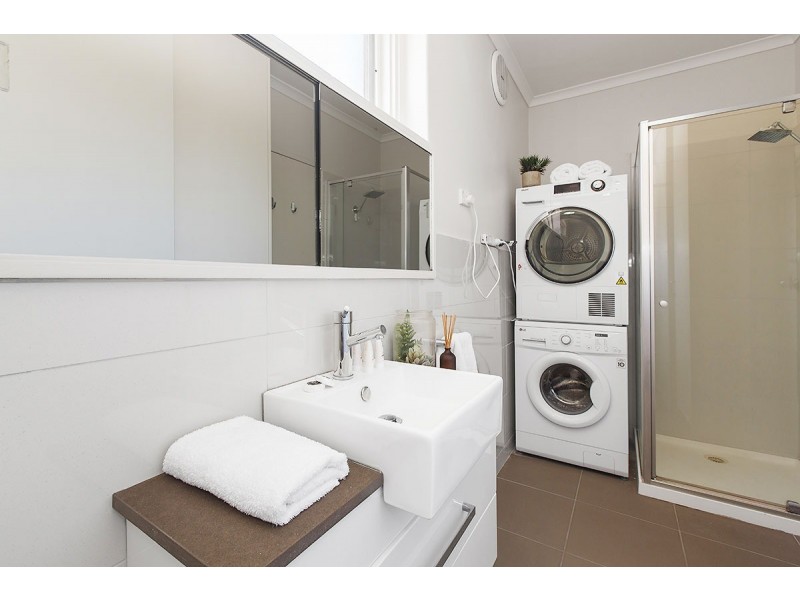 1/38 Spray Street, Elwood VIC 3184