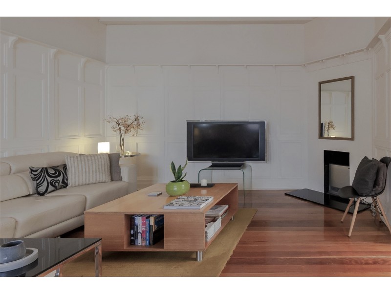 2/50 Waterloo Crescent, St Kilda VIC 3182