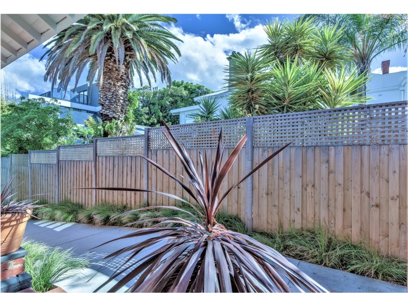 2/50 Waterloo Crescent, St Kilda VIC 3182