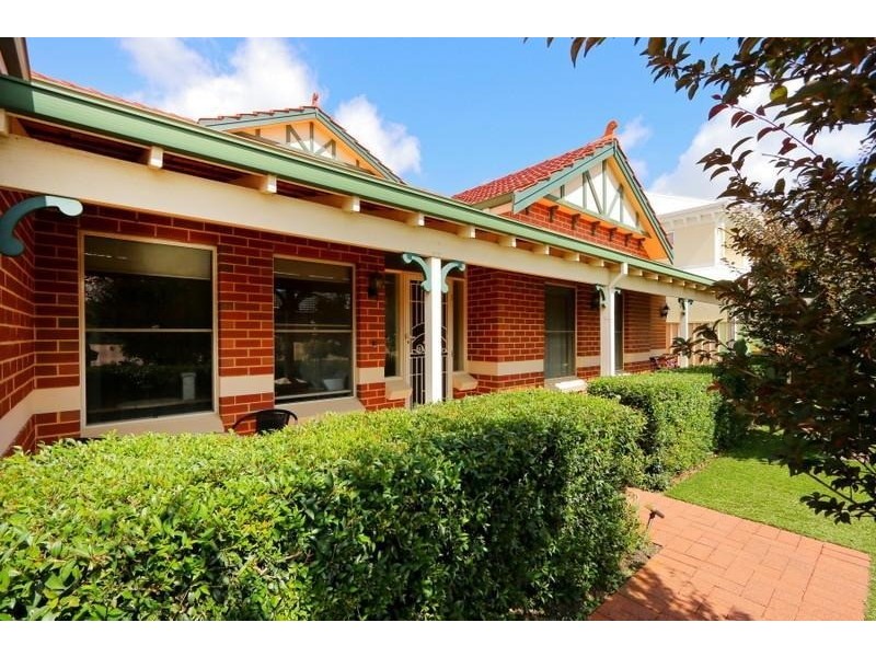 16 Swiftlet Way, Gwelup WA 6018