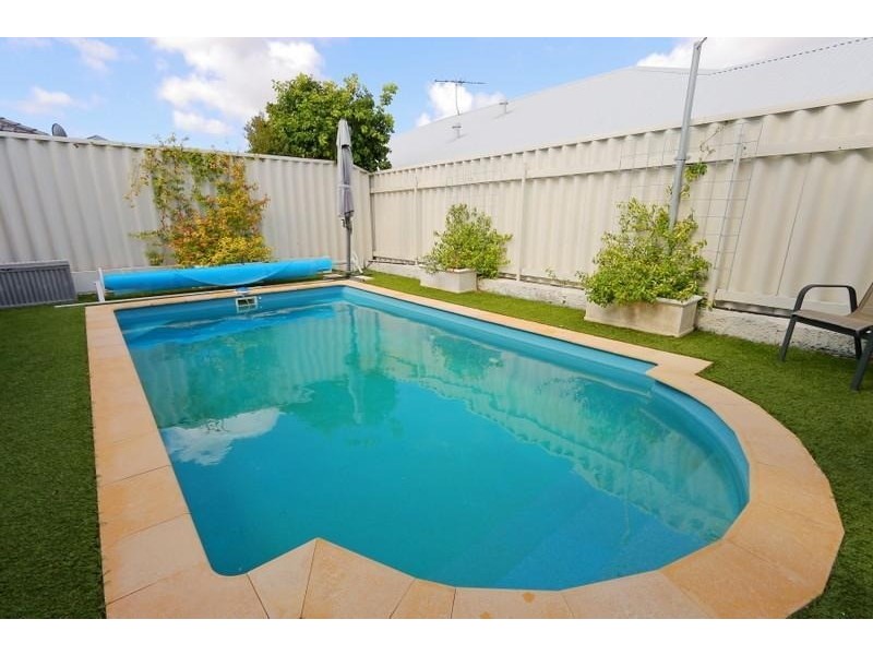 16 Swiftlet Way, Gwelup WA 6018