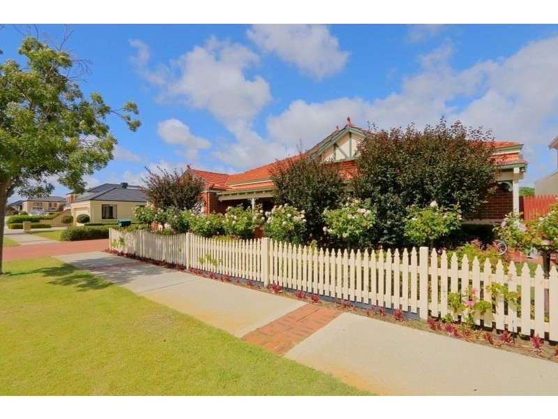16 Swiftlet Way, Gwelup WA 6018