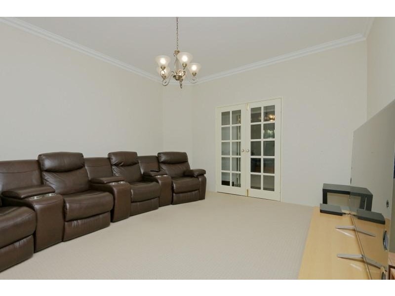16 Swiftlet Way, Gwelup WA 6018