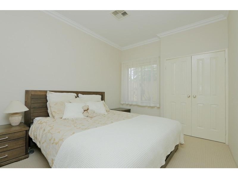 16 Swiftlet Way, Gwelup WA 6018