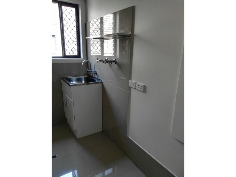 21 KURRAWA AVE, Mermaid Waters QLD 4218