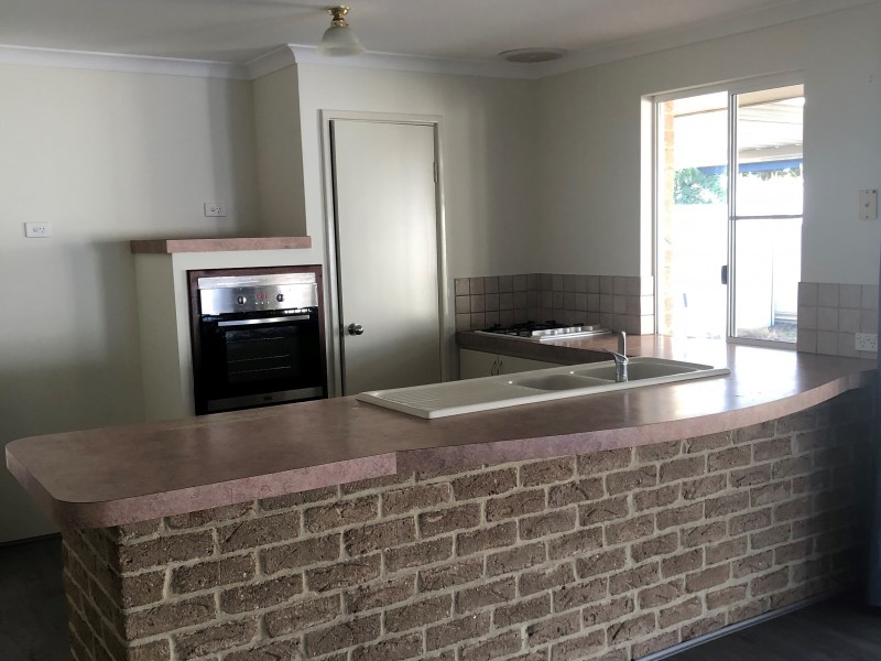 27 Recreation Drive, Eaton WA 6232