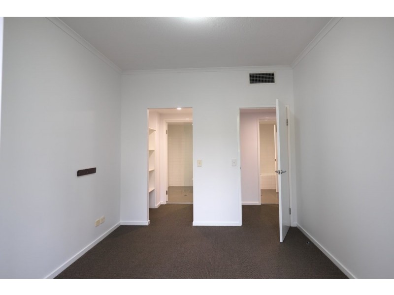 2001/1 Ocean Street, Burleigh Heads QLD 4220