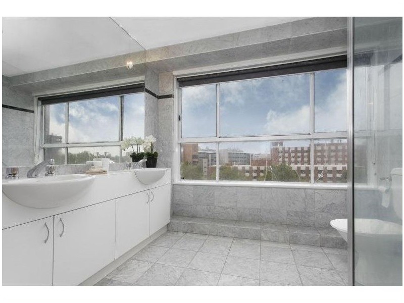 6A/622 Saint Kilda Road, Melbourne VIC 3004