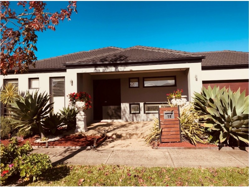 18 Georgetown Way, Officer VIC 3809