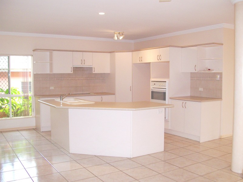 5 Daintree Close, Mount Sheridan QLD 4868