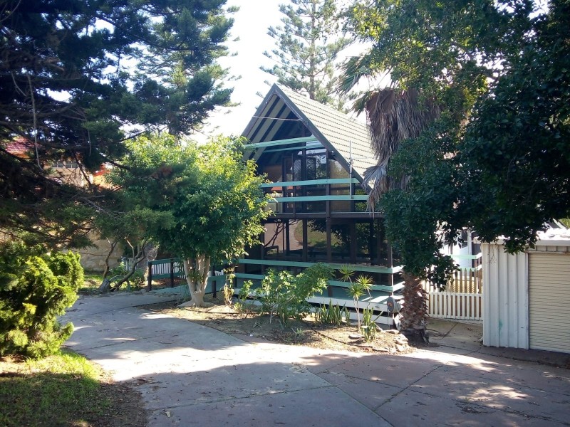 24 Hilda Road, Waikiki WA 6169