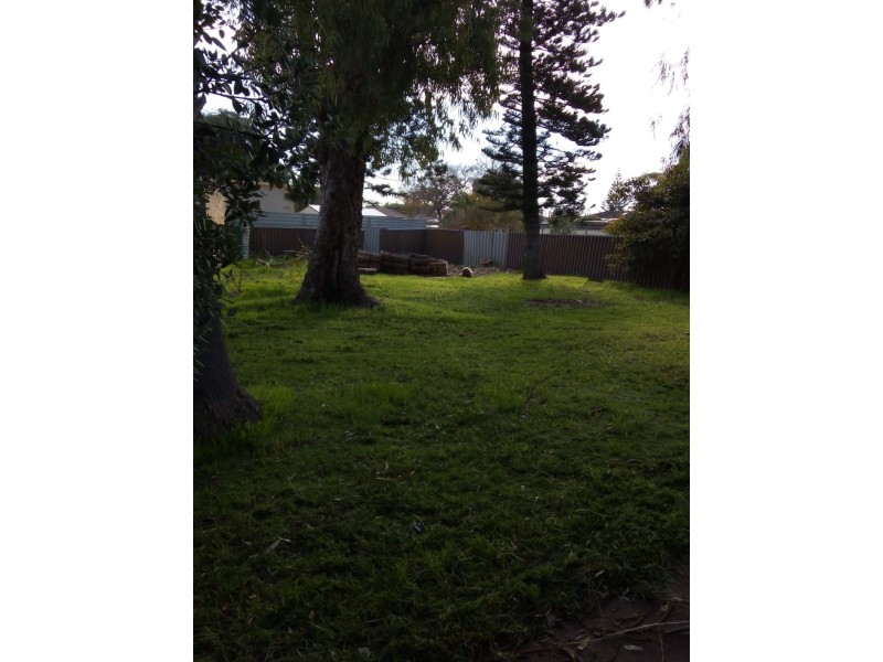 24 Hilda Road, Waikiki WA 6169