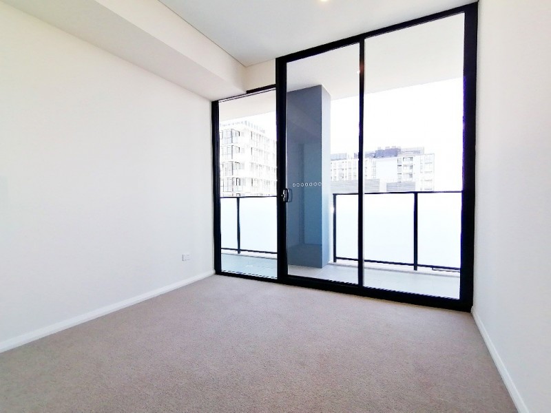 D801/10 Village Place, Kirrawee NSW 2232