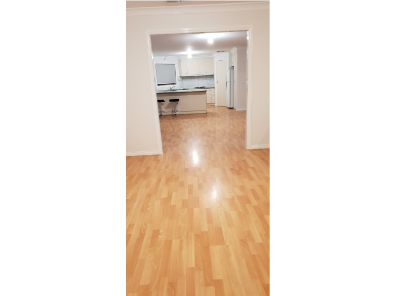 37 Songlark Crescent, Werribee VIC 3030