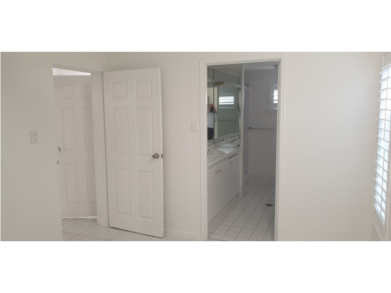 9/2-4 Springfield Crescent, Manoora QLD 4870