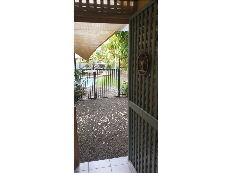 9/2-4 Springfield Crescent, Manoora QLD 4870