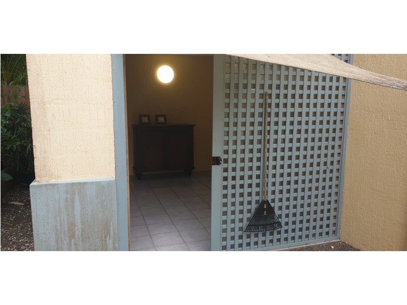 9/2-4 Springfield Crescent, Manoora QLD 4870