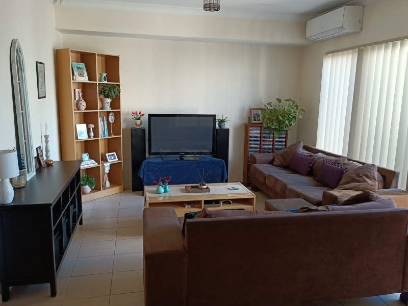 4 Debenham Street, Thornlie WA 6108