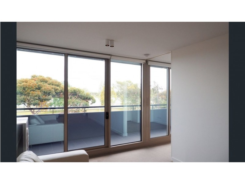 203/74 Queens Road, Melbourne VIC 3004