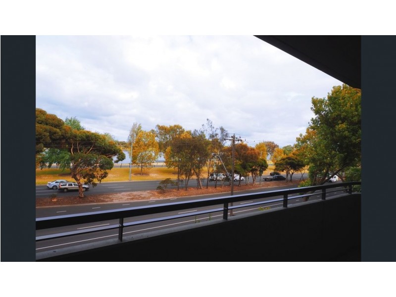 203/74 Queens Road, Melbourne VIC 3004