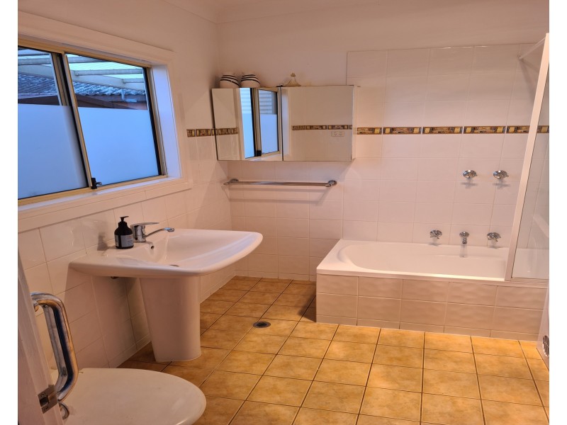 16 El Alamein Street, Port Lincoln SA 5606