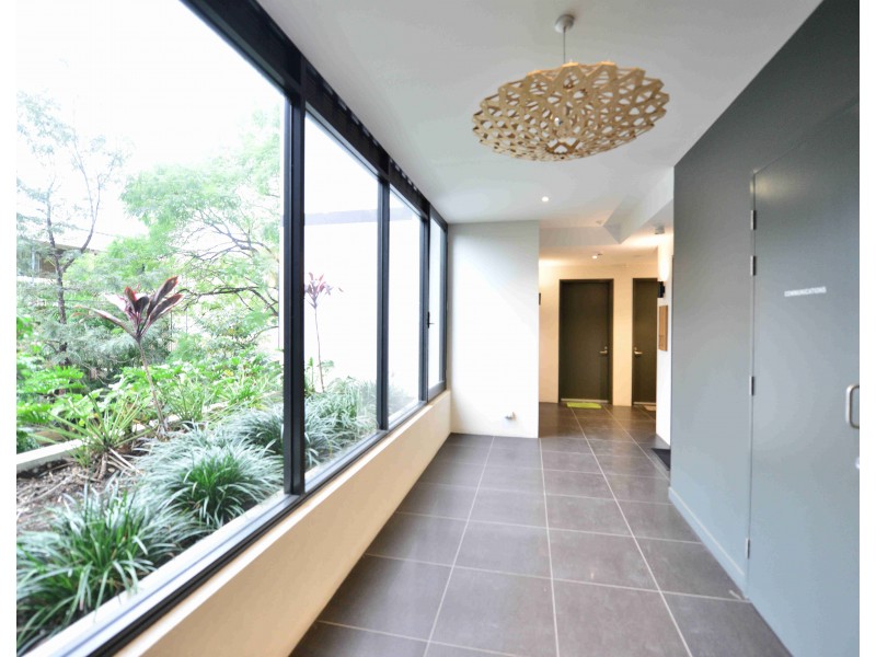 204/121 Clarence Road, Indooroopilly QLD 4068