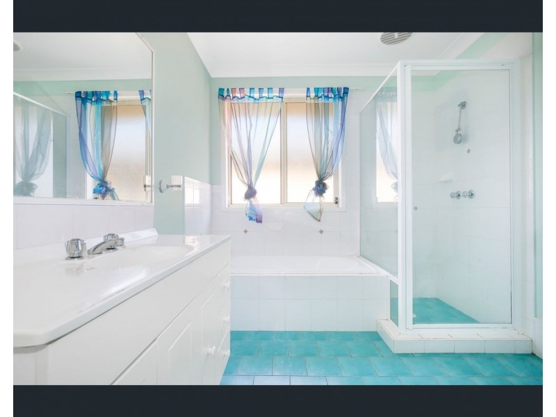 11 Hickory Street, Woonona NSW 2517